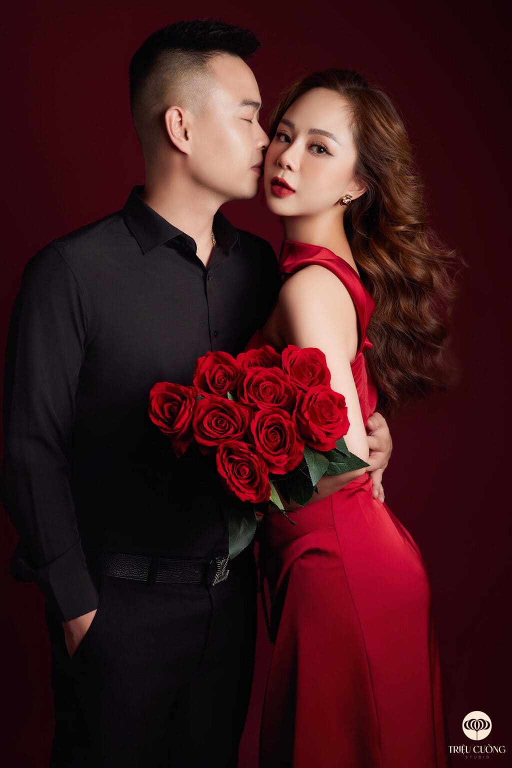 Hoa thật tạo cảm giác sang trọng và quý phái