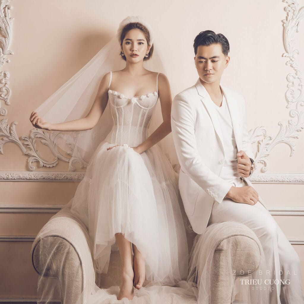 Tone trang điểm cô dâu mặt tròn